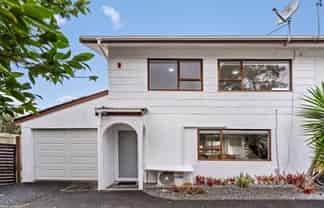 2/17 Lancelot Place, Glenfield