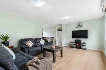 2/17 Lancelot Place, Glenfield