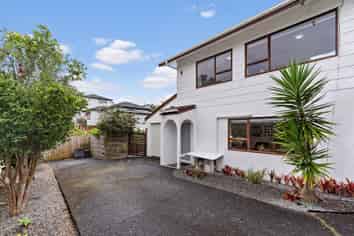 2/17 Lancelot Place, Glenfield