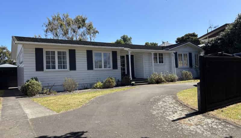 125 Great North Road, Otamatea