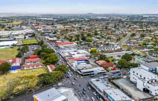 Bite size freehold in Papatoetoe town centre