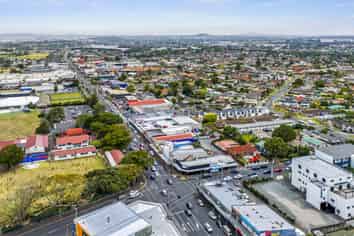 Bite size freehold in Papatoetoe town centre