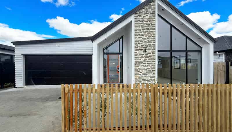 9 Tipu Crescent, Milldale