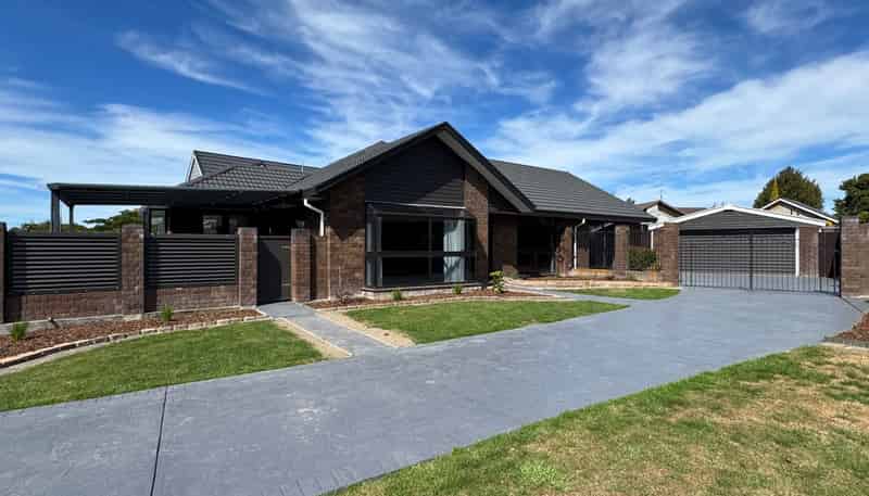 2 Pyatt Place, Redwood