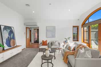 8A Nottingham Avenue, HALSWELL