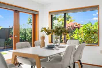 8A Nottingham Avenue, HALSWELL