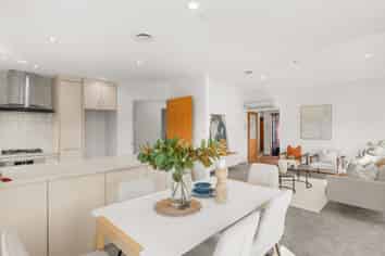 8A Nottingham Avenue, HALSWELL