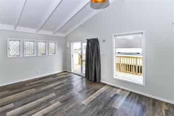 27B McInnes Road, Weymouth