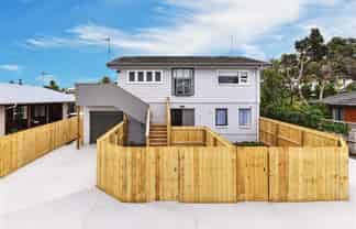 27B McInnes Road, Weymouth