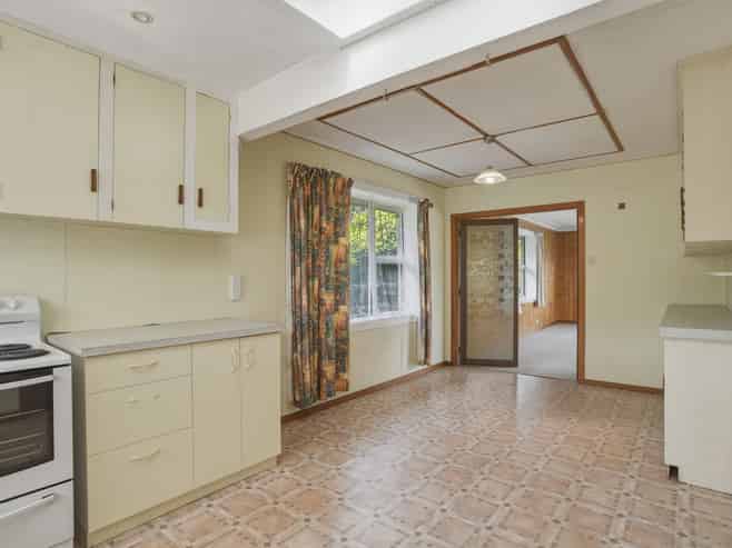 576 Brighton Road, Westwood