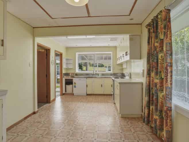 576 Brighton Road, Westwood