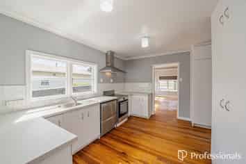 1/400 Stokes Valley Road, Stokes Valley