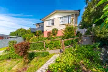 4 Sherratt Street, West End