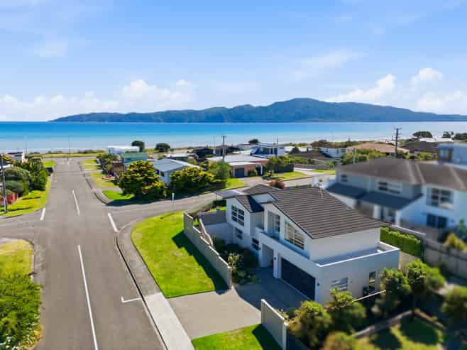 93 Seaview Road, Paraparaumu Beach