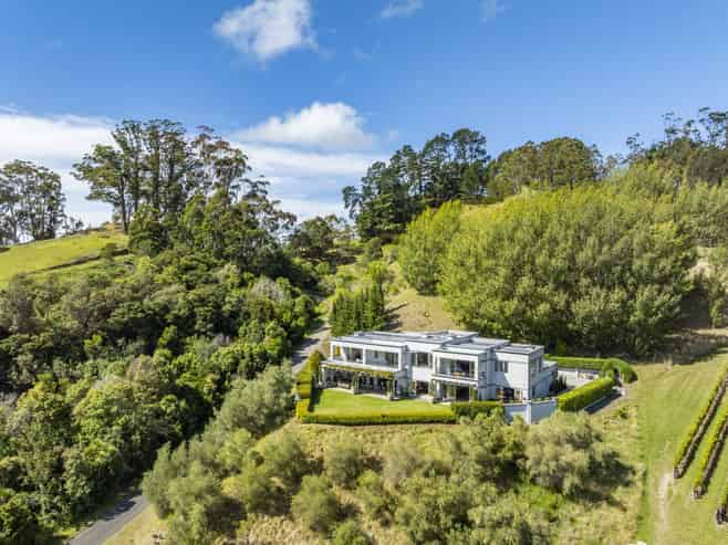 137 Black Barn Road, Havelock North