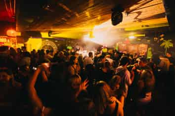 BLUE CHIP INVESTMENT OPPORTUNITY - HAMILTON
