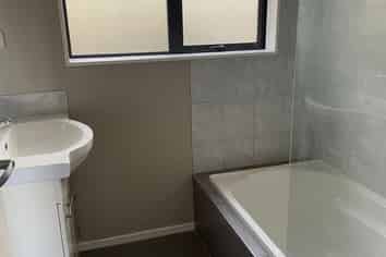 2/15A Matai Street, Waiuku