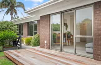 2/38 Miltonia Avenue, Te Atatu South