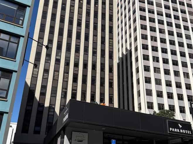 Large Inexpensive CBD Office Floor with Fitout