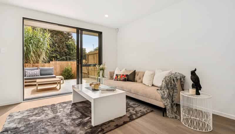 1/14 Freyberg Place, Howick