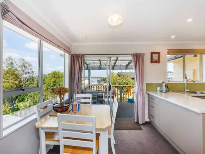 10 Heatherlea Heights, Feilding