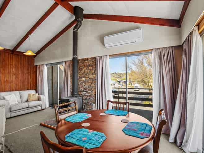 60A & 60B Centennial Avenue, Alexandra