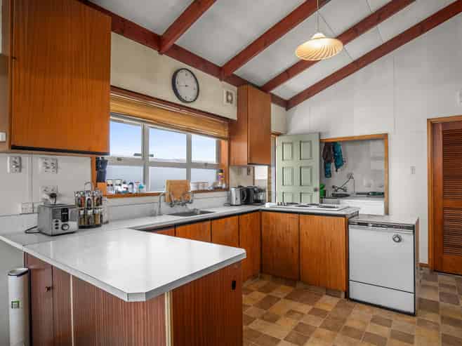 60A & 60B Centennial Avenue, Alexandra