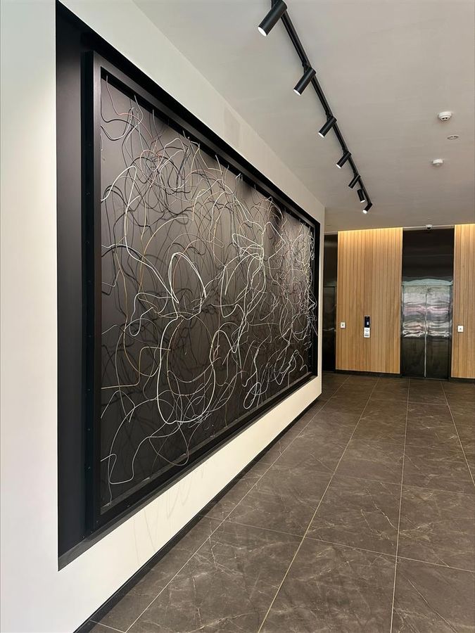 Newly Listed Bright Office Suite - Mehr