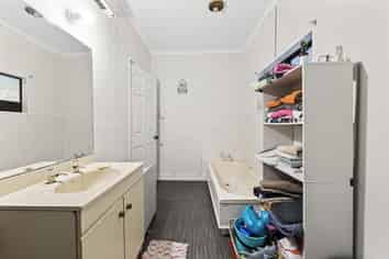 9 Olivia Street, Stratford