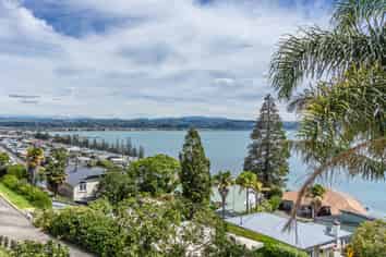 25 Seapoint Road, Bluff Hill