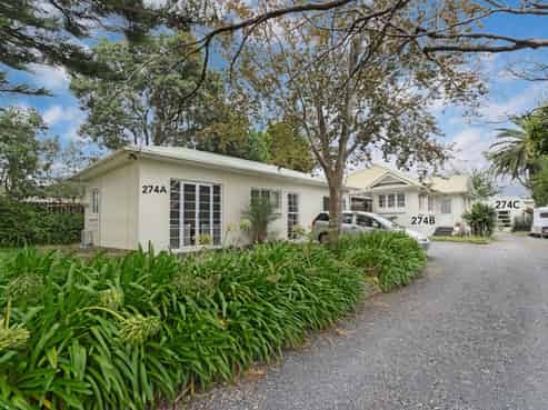 274 Royal Road, Massey