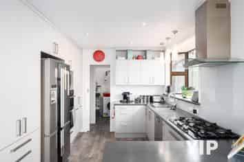 16 Carluke Street, Paparangi