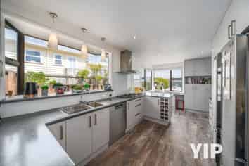 16 Carluke Street, Paparangi