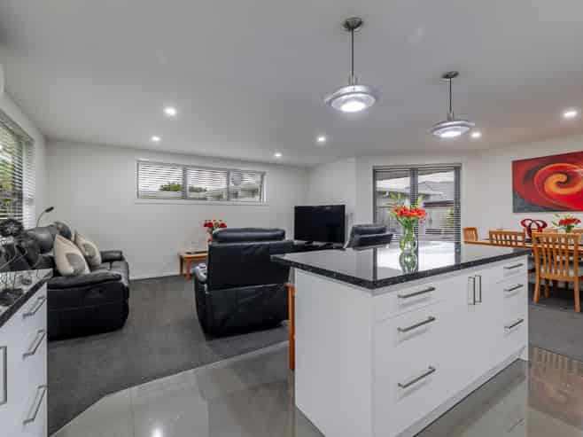 1 Long Melford Road, Awapuni