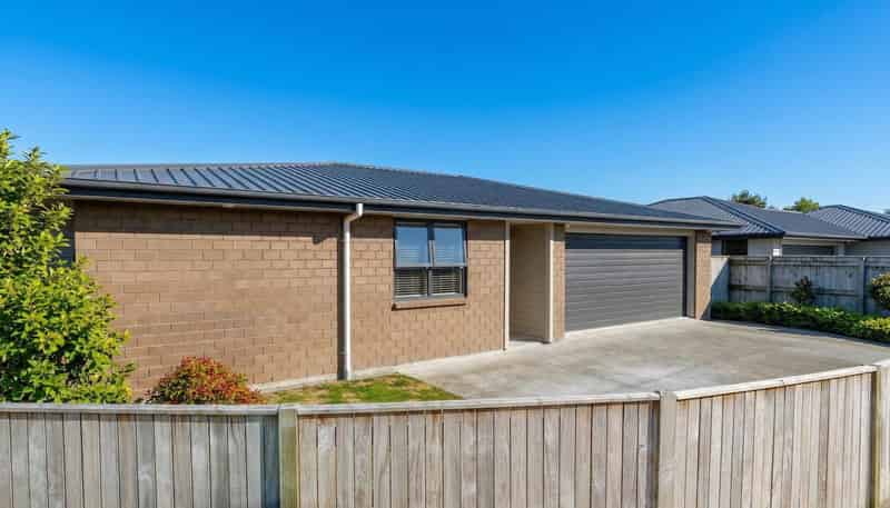 1 Long Melford Road, Awapuni