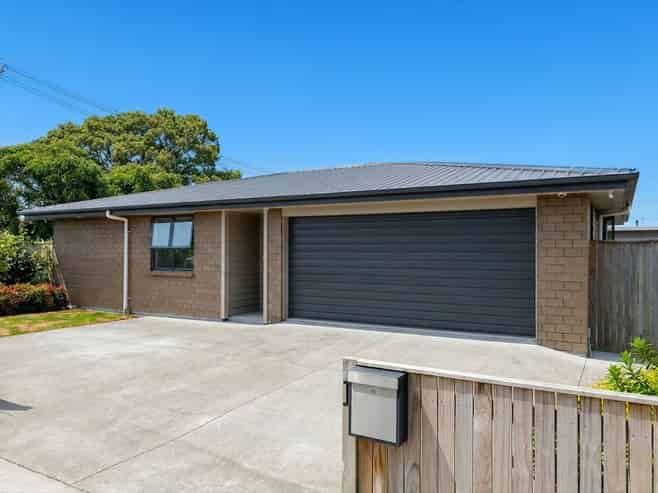 1 Long Melford Road, Awapuni