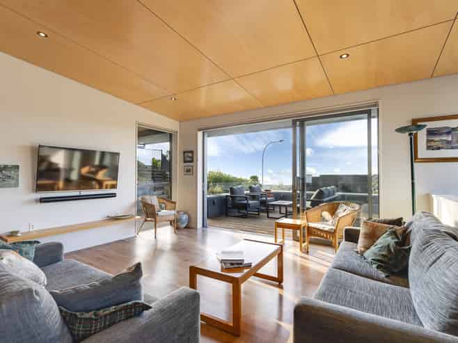 4 Leach Place, Enner Glynn