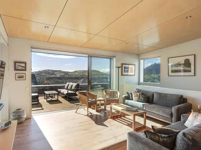 4 Leach Place, Enner Glynn