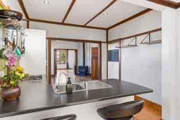 42 Hinemoa Street, Paraparaumu