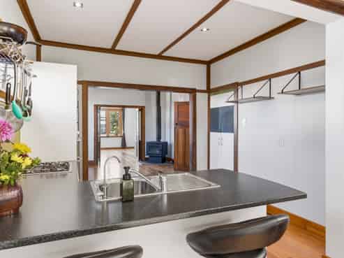 42 Hinemoa Street, Paraparaumu