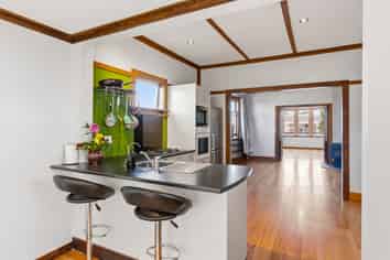 42 Hinemoa Street, Paraparaumu