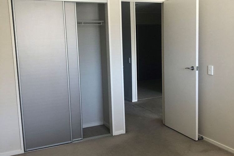 Sunny fourth Floor Apartment on the CBD's Fringe - Altro