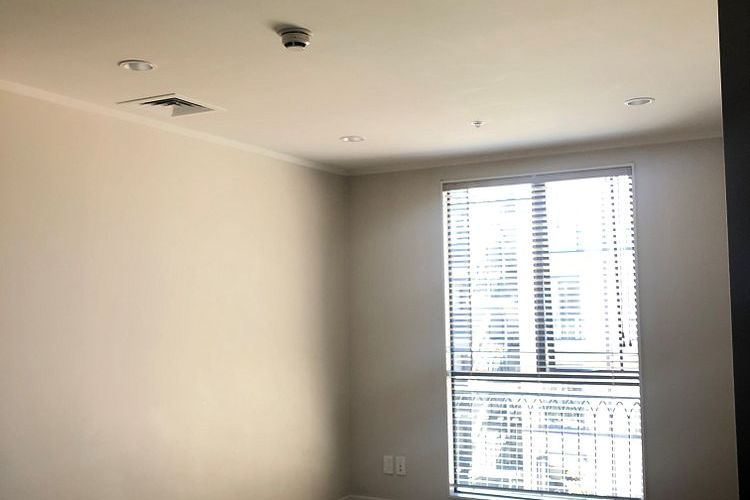 Sunny fourth Floor Apartment on the CBD's Fringe - Vista 3