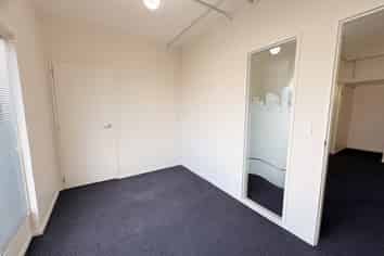 AFFORDABLE 77M² UPSTAIRS SPACE FOR LEASE

