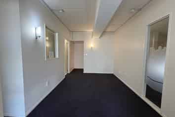 AFFORDABLE 77M² UPSTAIRS SPACE FOR LEASE
