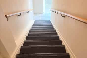 AFFORDABLE 77M² UPSTAIRS SPACE FOR LEASE
