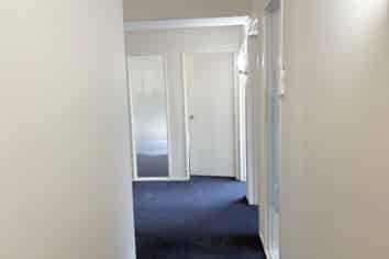 AFFORDABLE 77M² UPSTAIRS SPACE FOR LEASE
