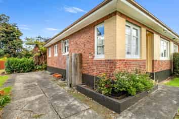 10 Clapham Place, Whanganui East