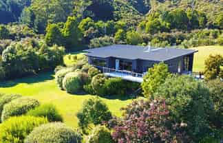 53 Nyhane Drive, Takaka