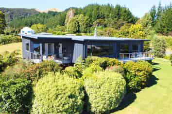 53 Nyhane Drive, Takaka